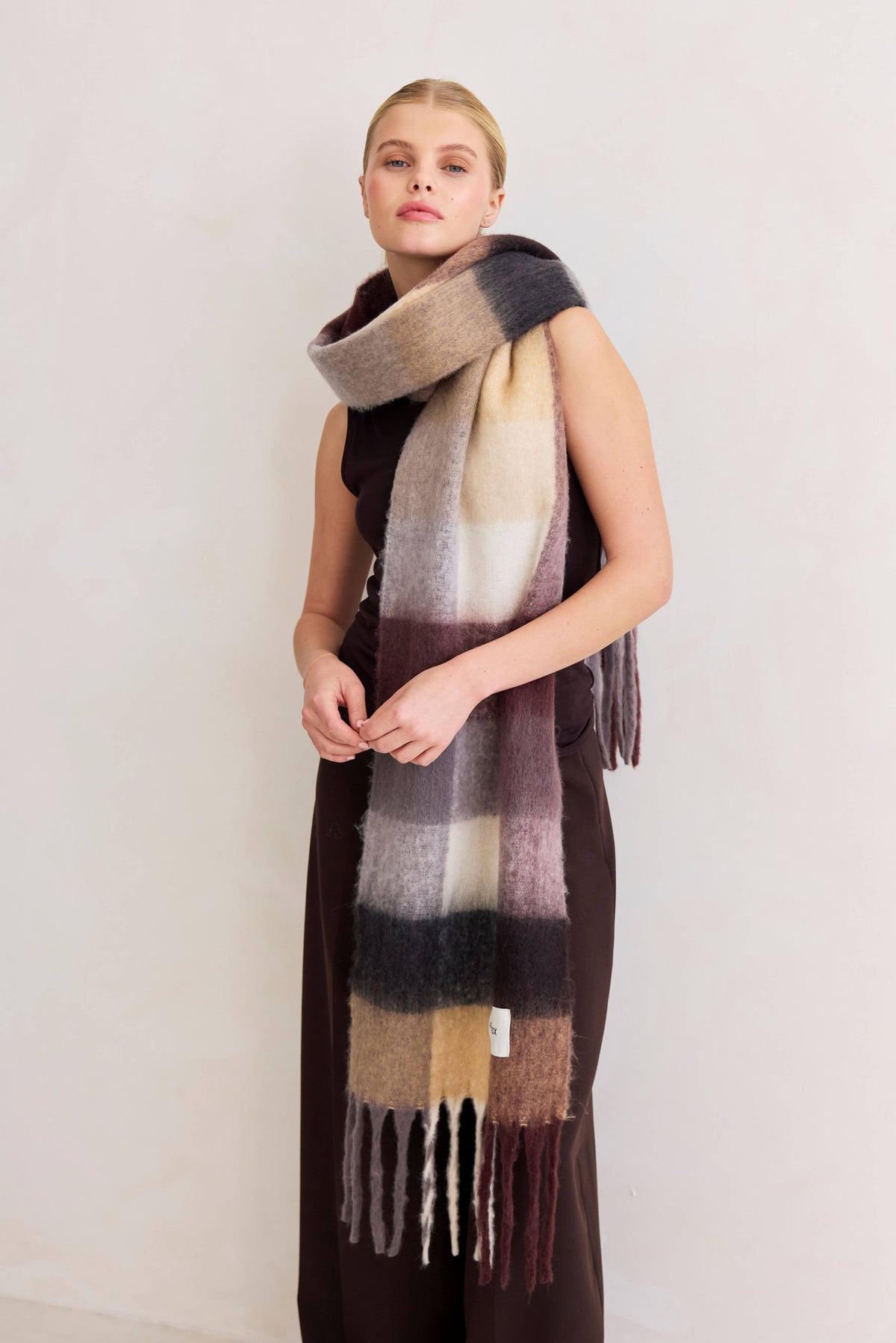 The Reykjavik Scarf - Dark Berry