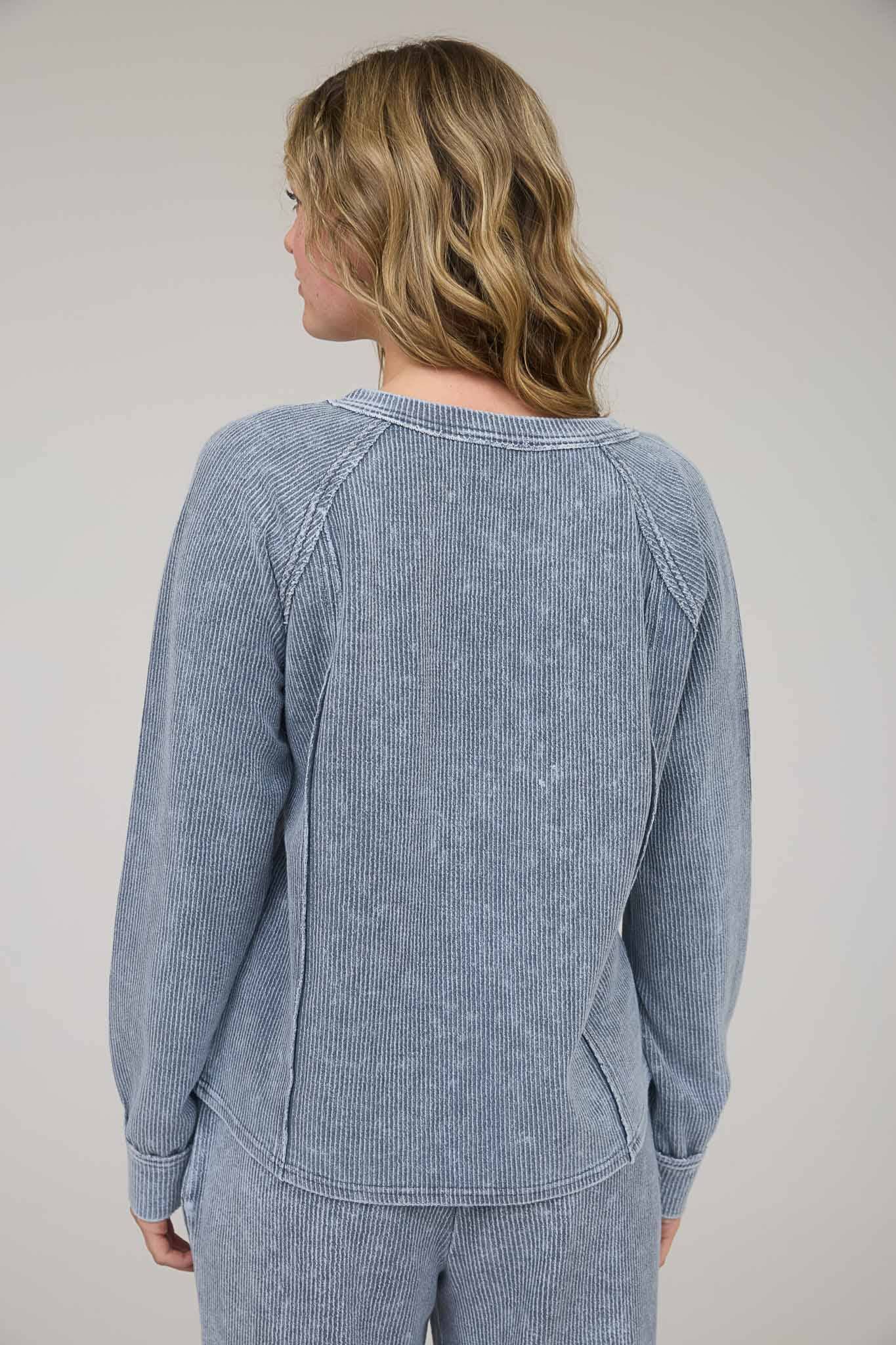 Stormy Raglan
