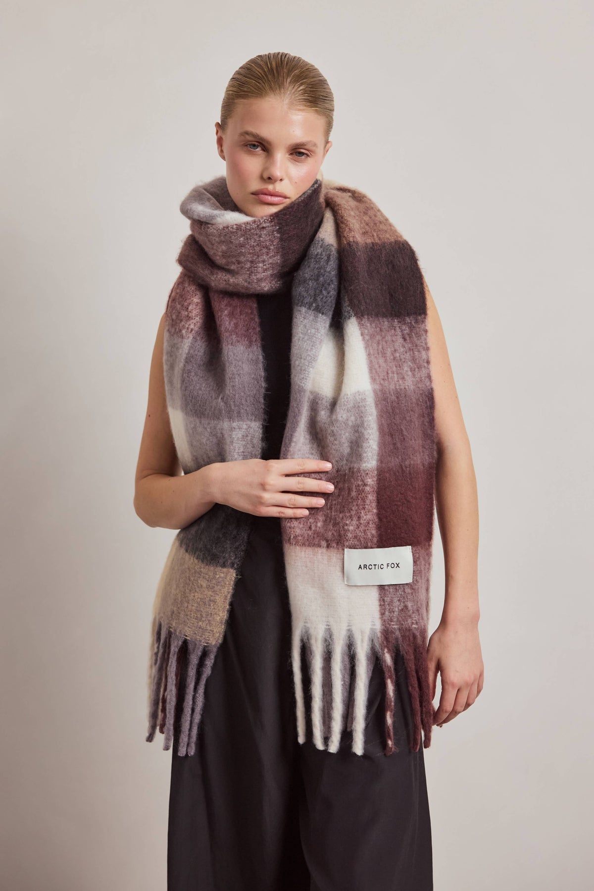 The Reykjavik Scarf - Dark Berry