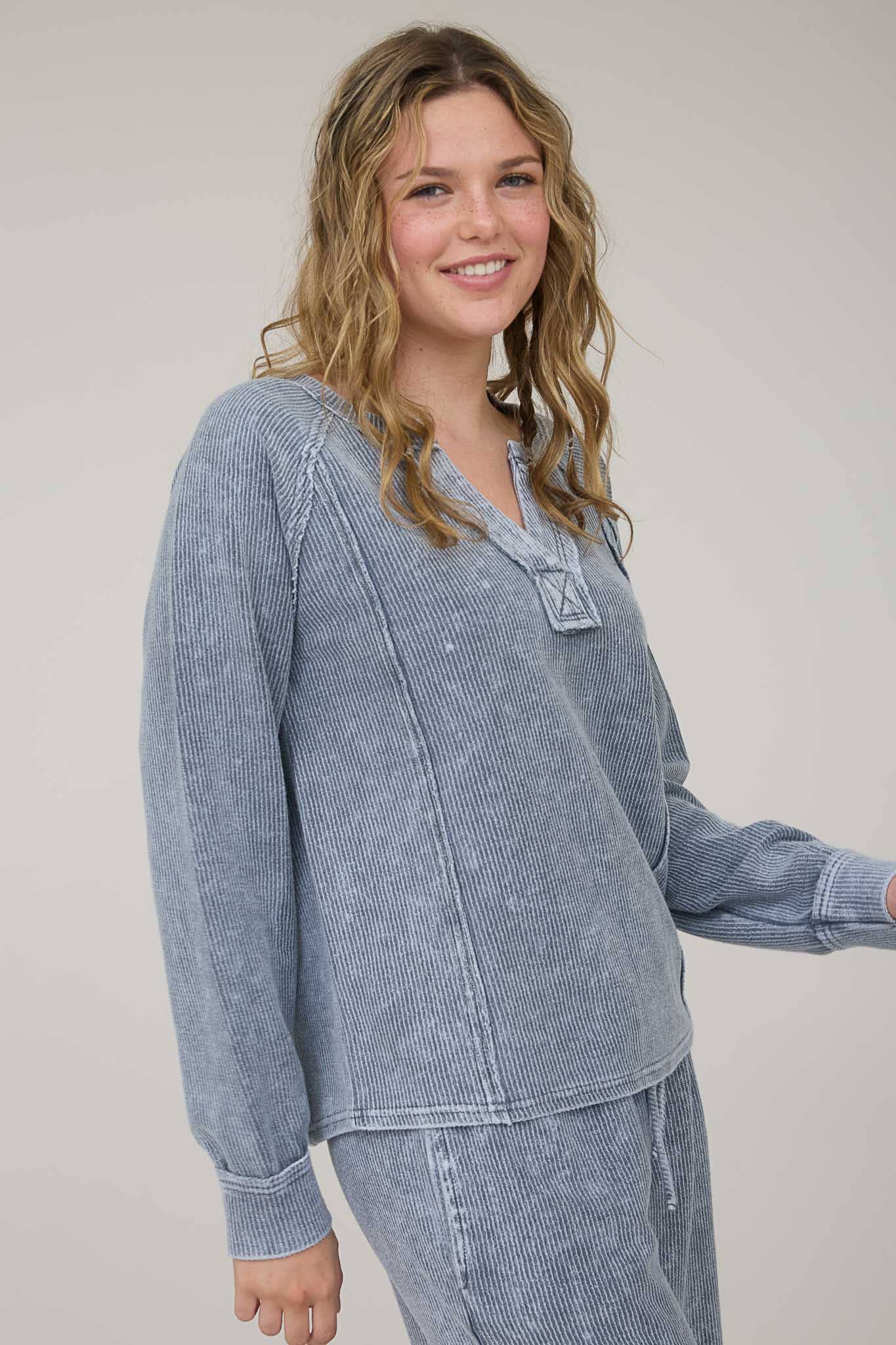 Stormy Raglan